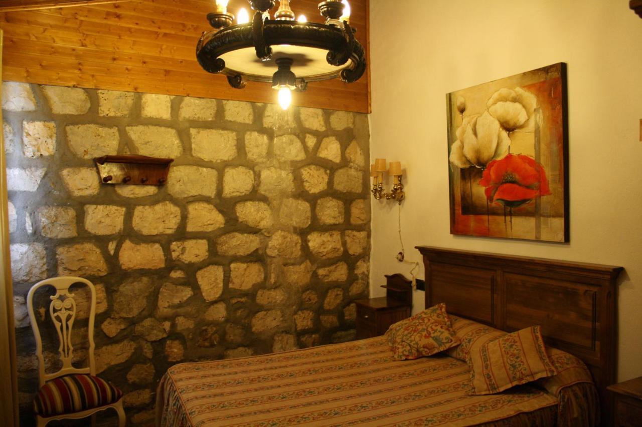 Country house Alcala Del Jucar, Rio Tranquilo 1 -piscina Privada- Tolosa (Castilla-La Mancha)