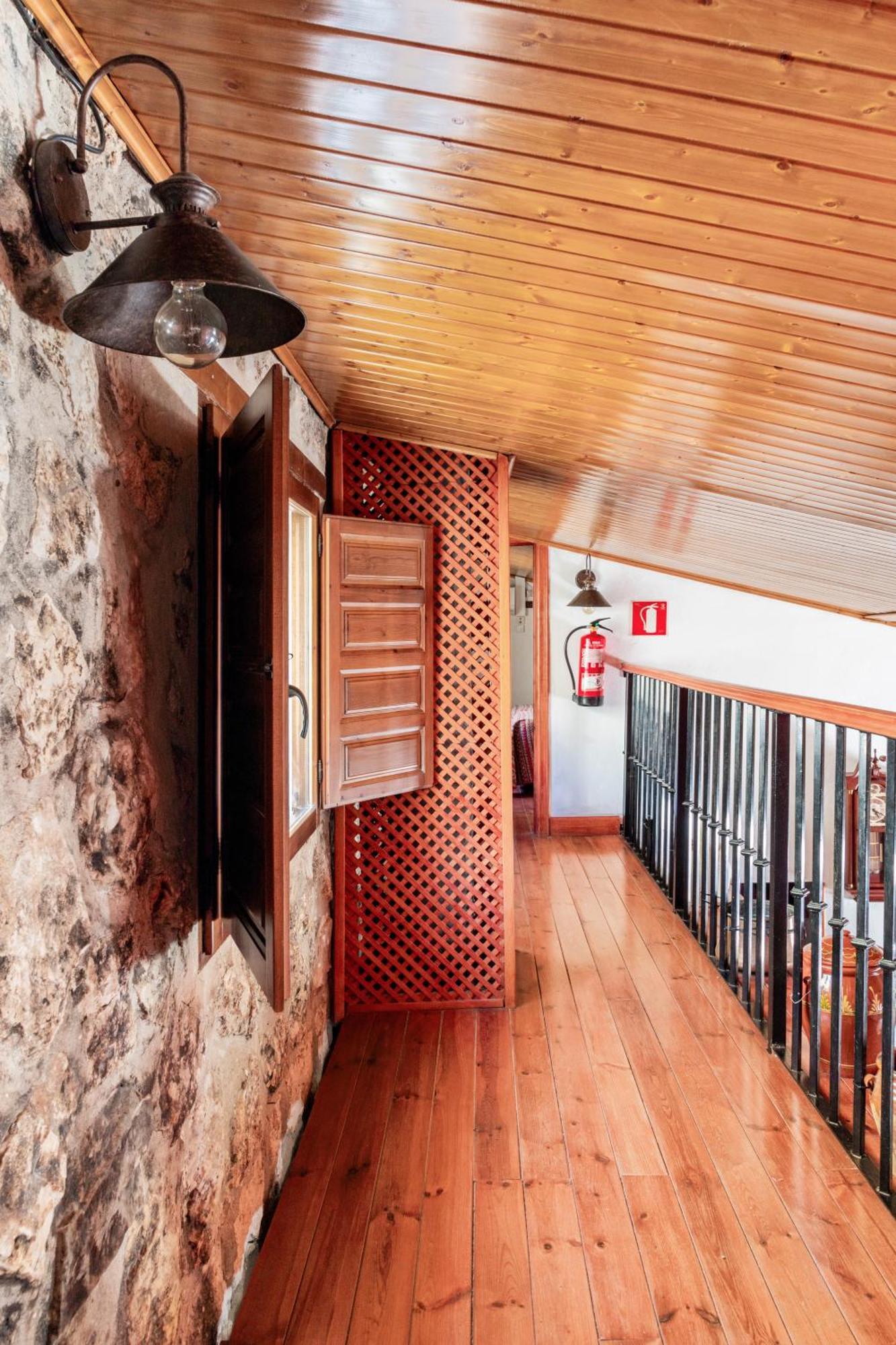 Alcala Del Jucar, Rio Tranquilo 1 -piscina Privada- Country house